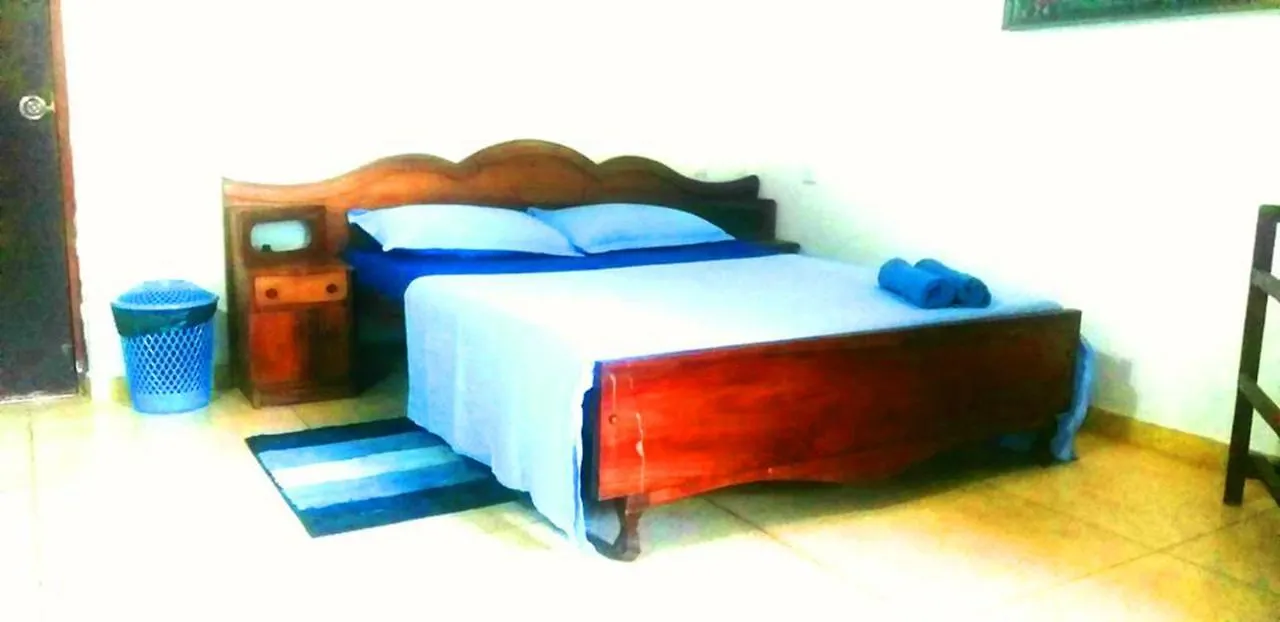 Olas Negombo 3*,